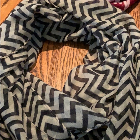 Scarf bundle - Picture 4 of 6